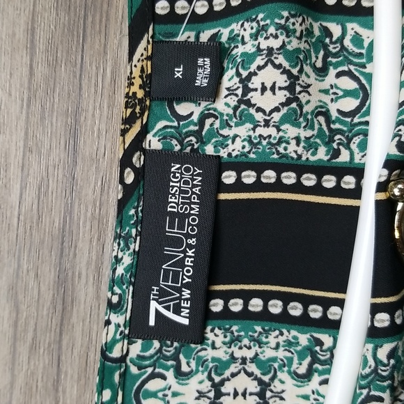 New -NY& Co Blouse, XL - Picture 4 of 11